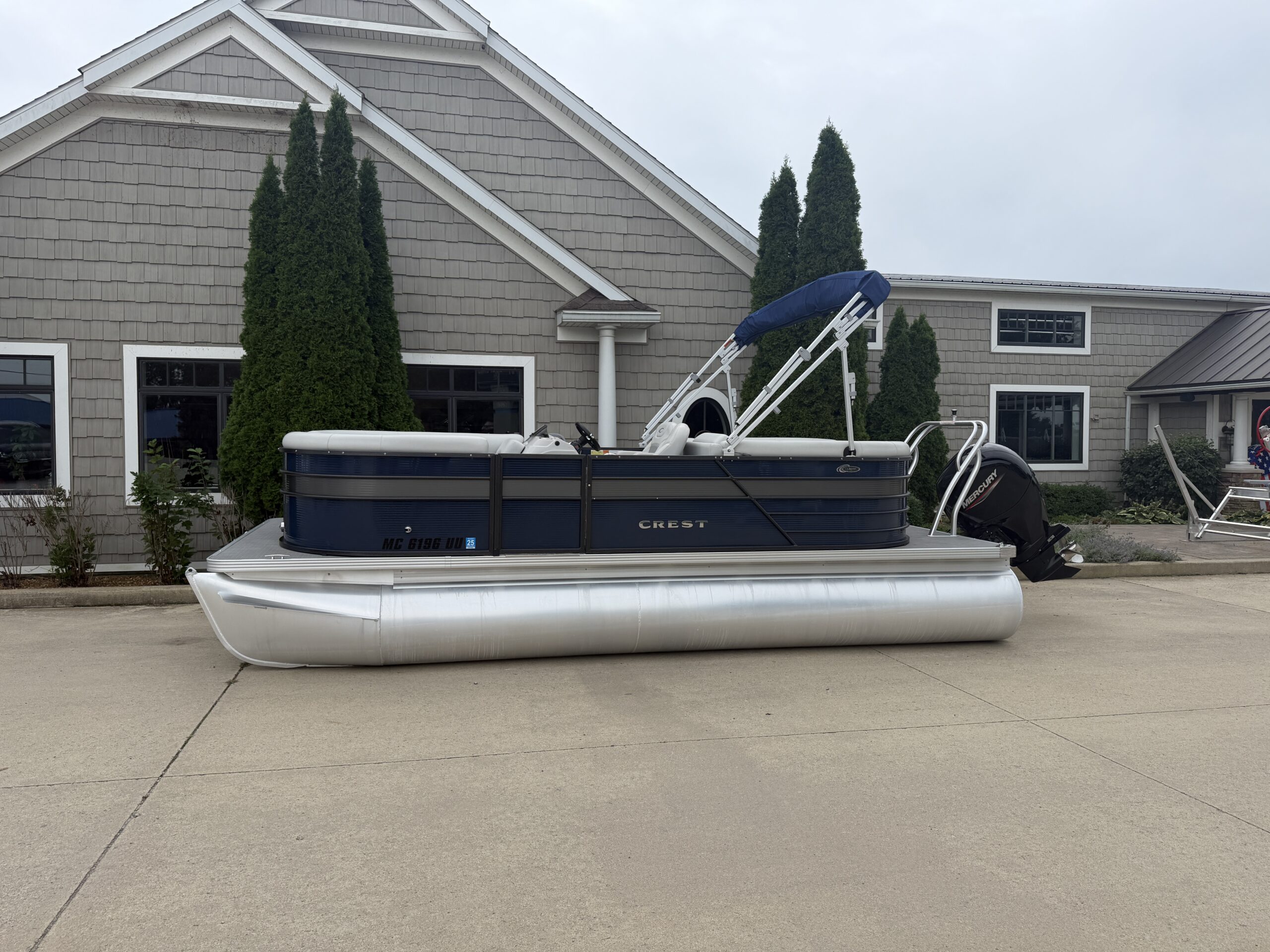 2022 Crest Classic LX 200 SLC Tri Toon  Mercury 150hp