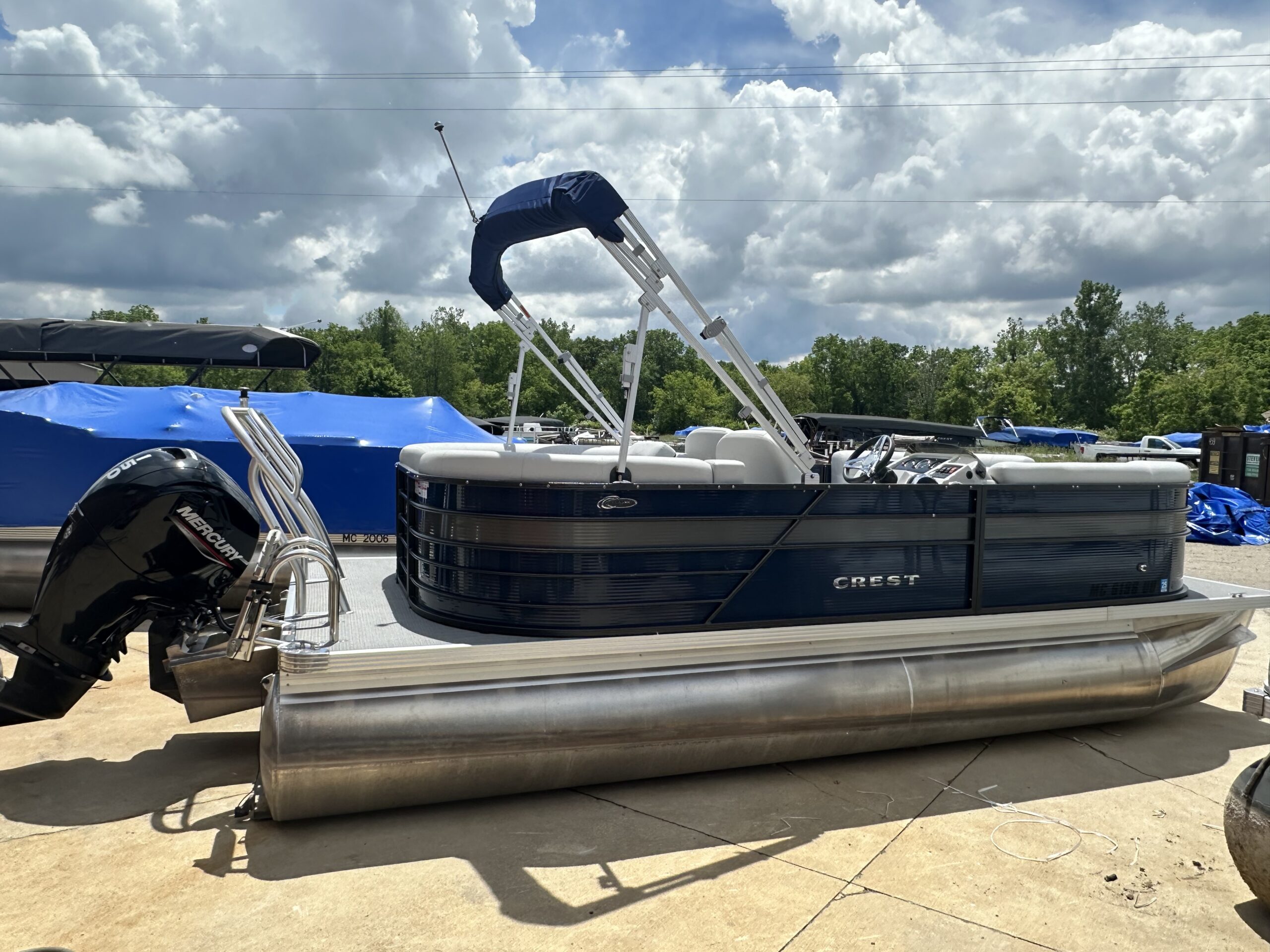 2022 Crest Classic LX 200 SLC Tri Toon  Mercury 150hp