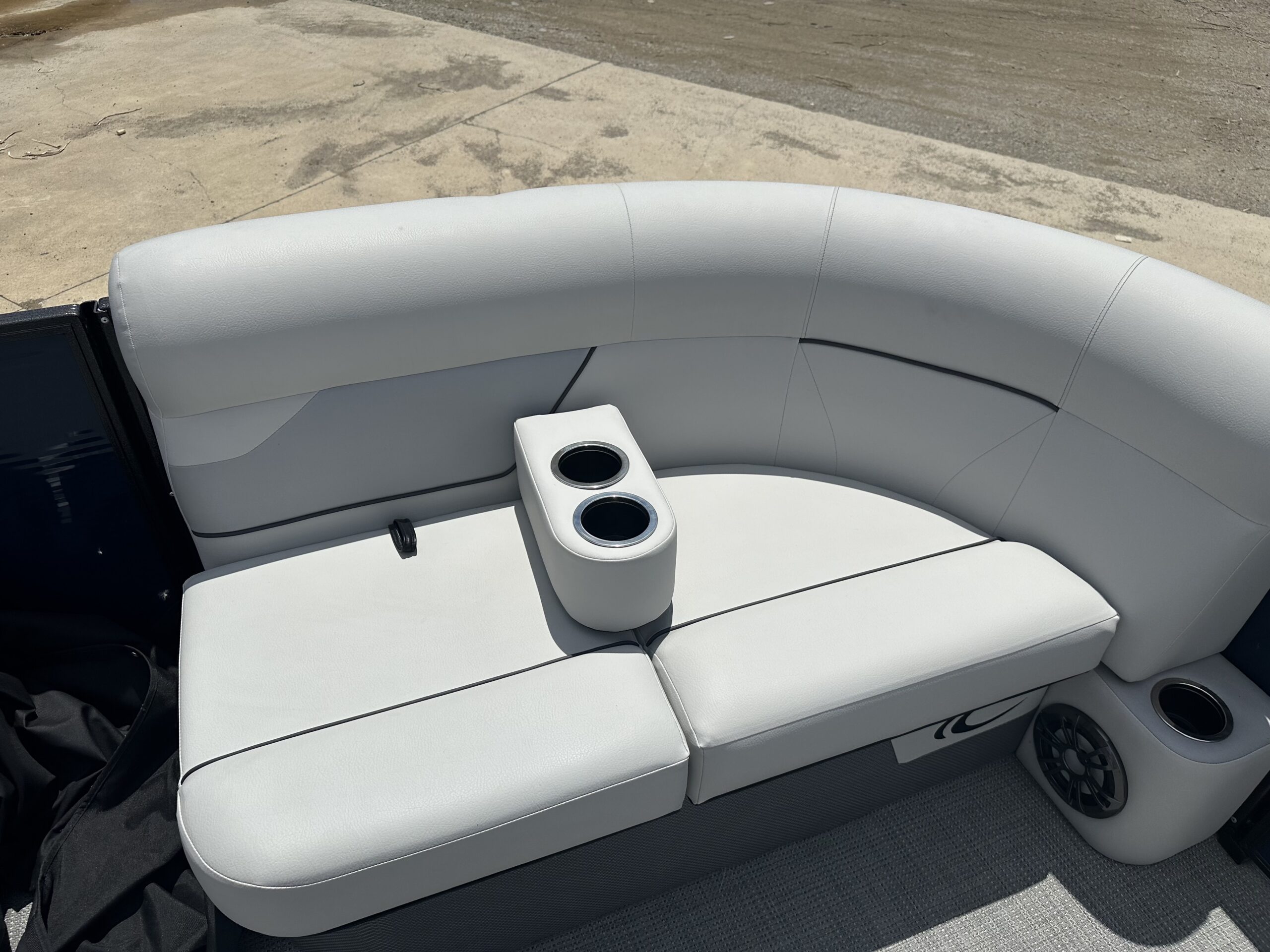 2022 Crest Classic LX 200 SLC Tri Toon  Mercury 150hp