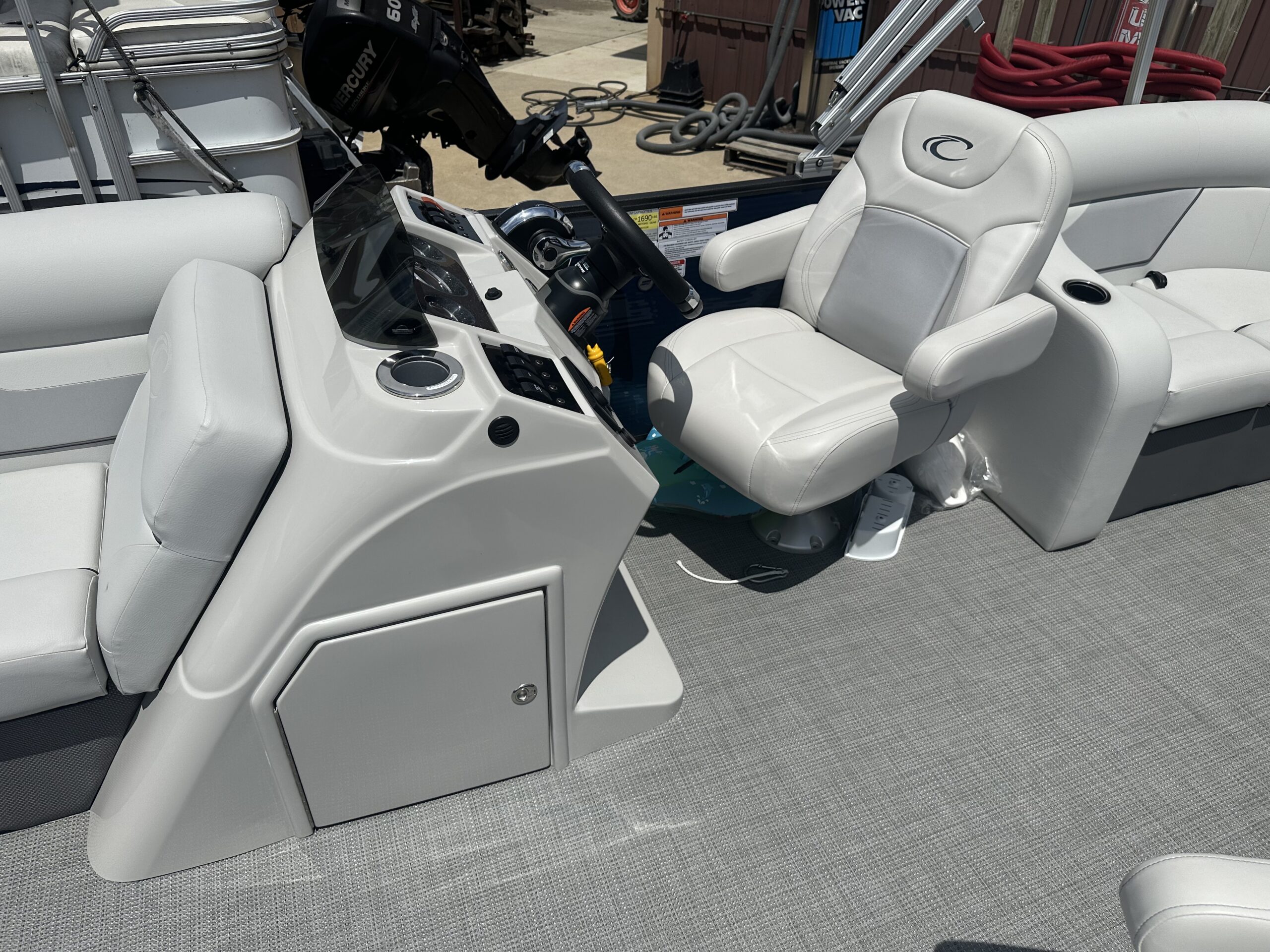 2022 Crest Classic LX 200 SLC Tri Toon  Mercury 150hp