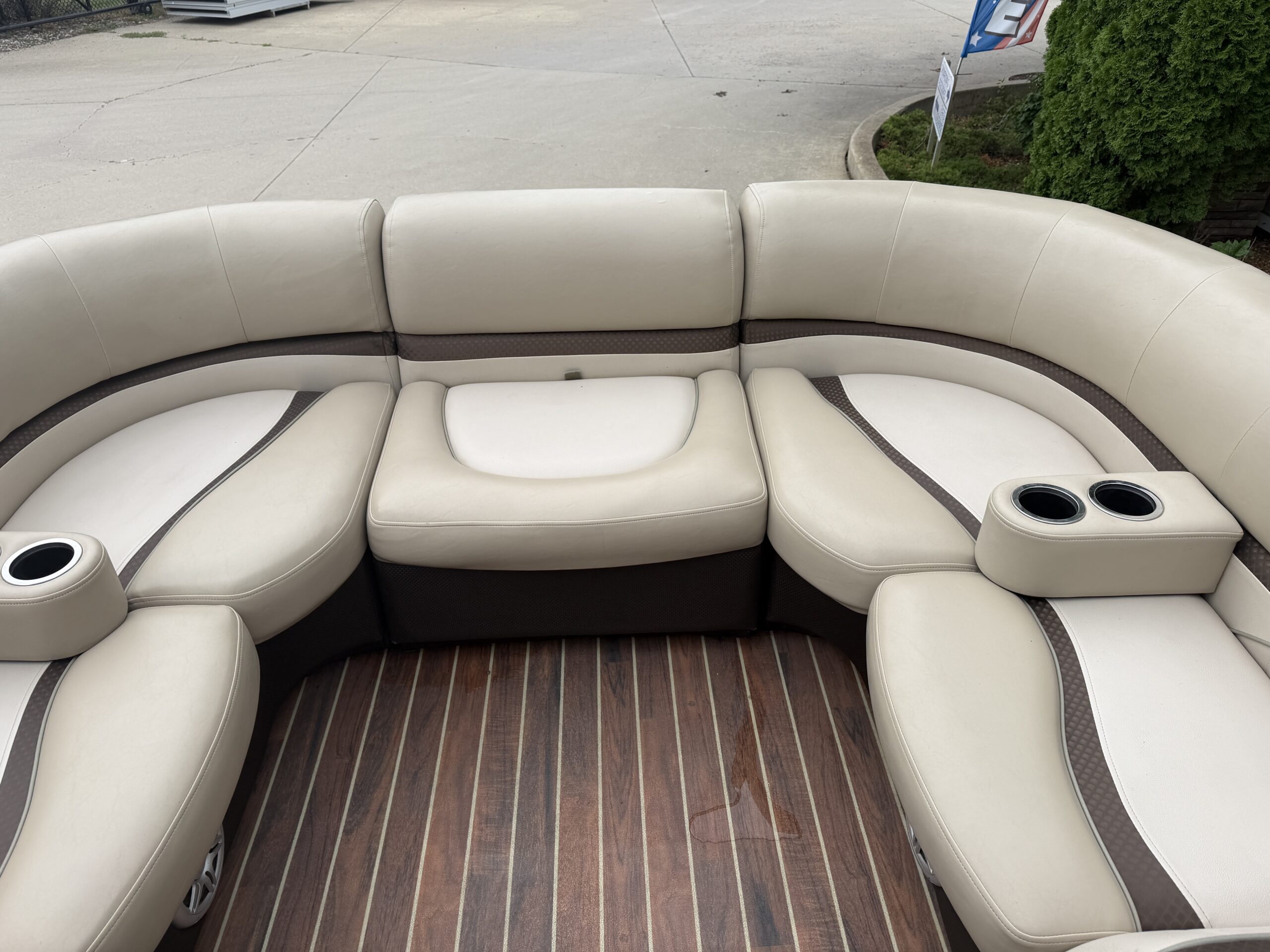 2015 Crest Classic 230 SLC Mercury 115hp Pro XS  Easy Cover & Sea Legs