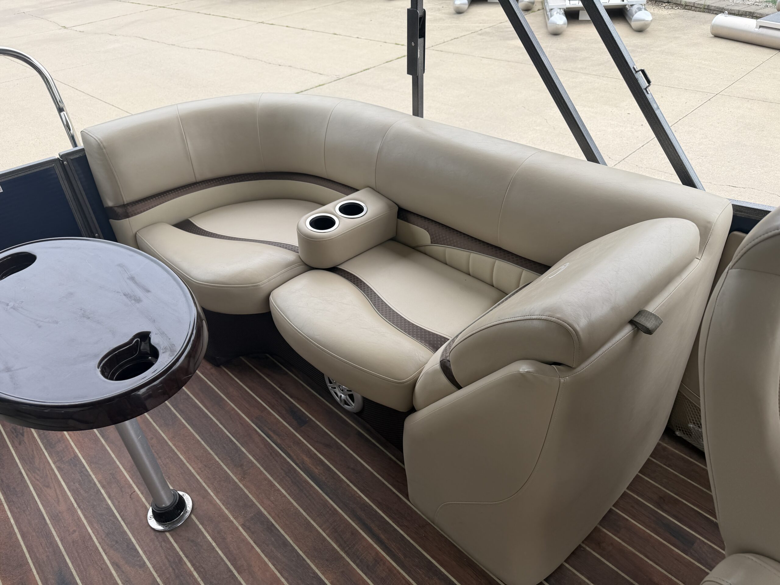 2015 Crest Classic 230 SLC Mercury 115hp Pro XS  Easy Cover & Sea Legs