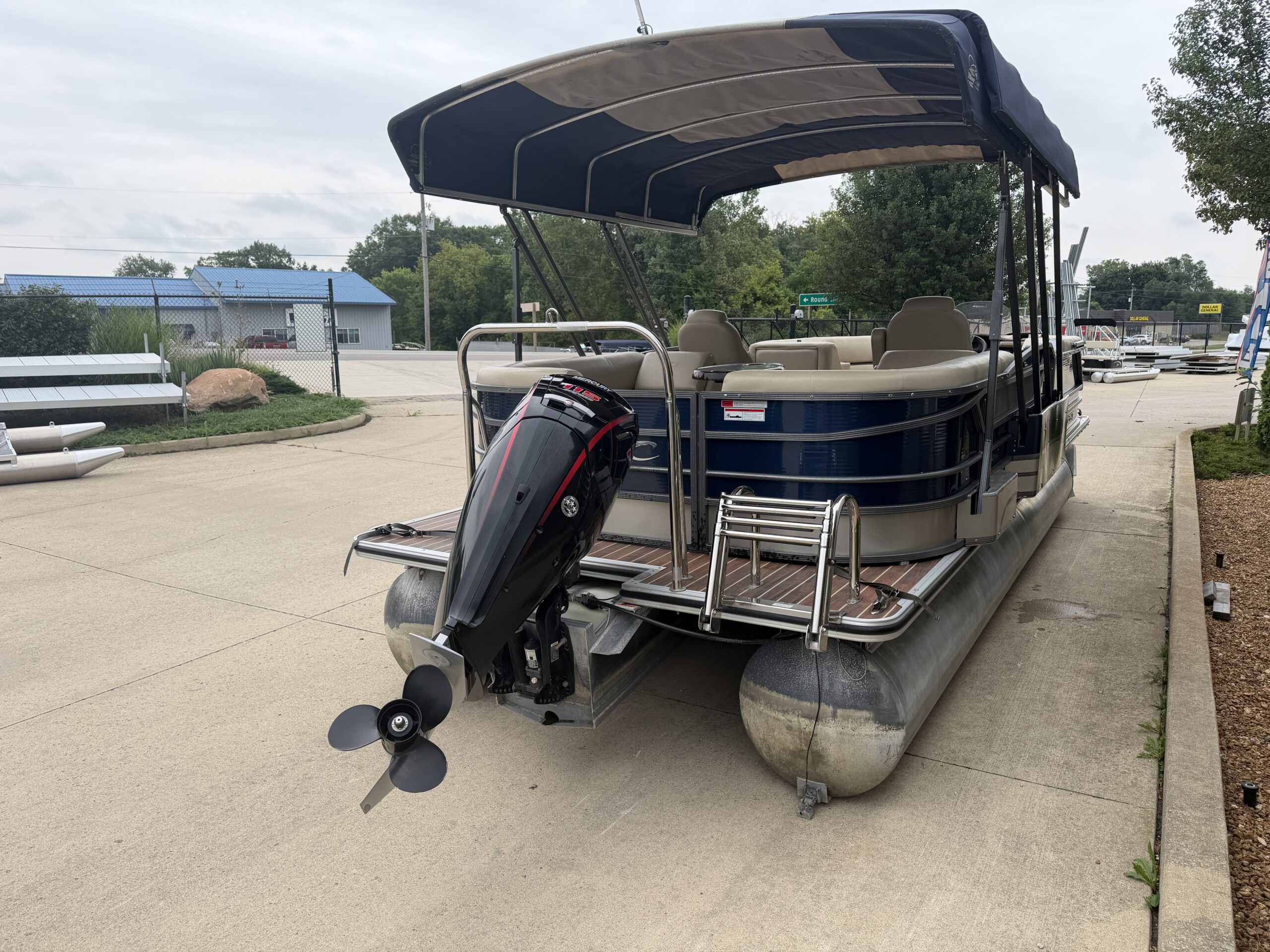 2015 Crest Classic 230 SLC Mercury 115hp Pro XS  Easy Cover & Sea Legs