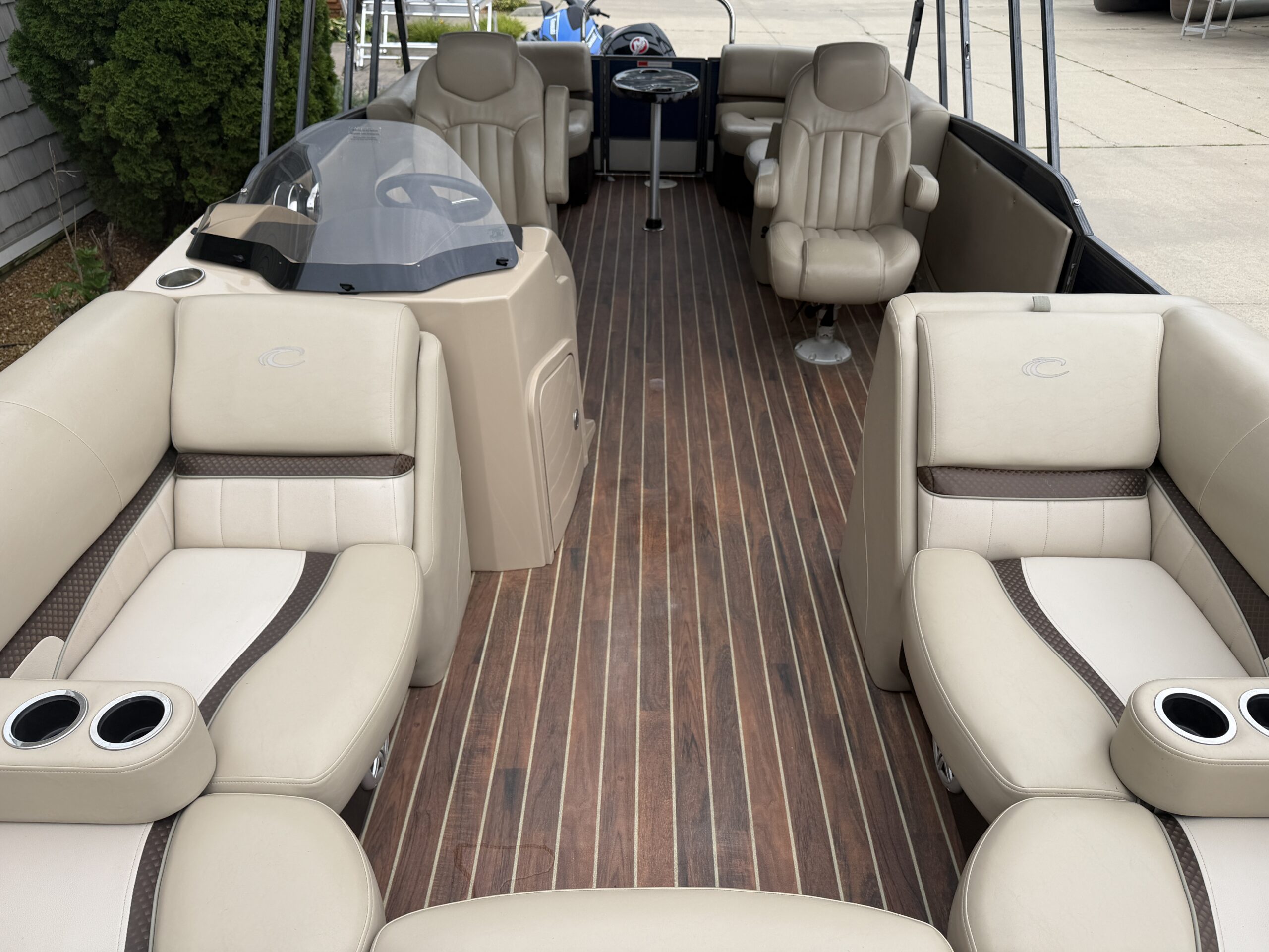 2015 Crest Classic 230 SLC Mercury 115hp Pro XS  Easy Cover & Sea Legs
