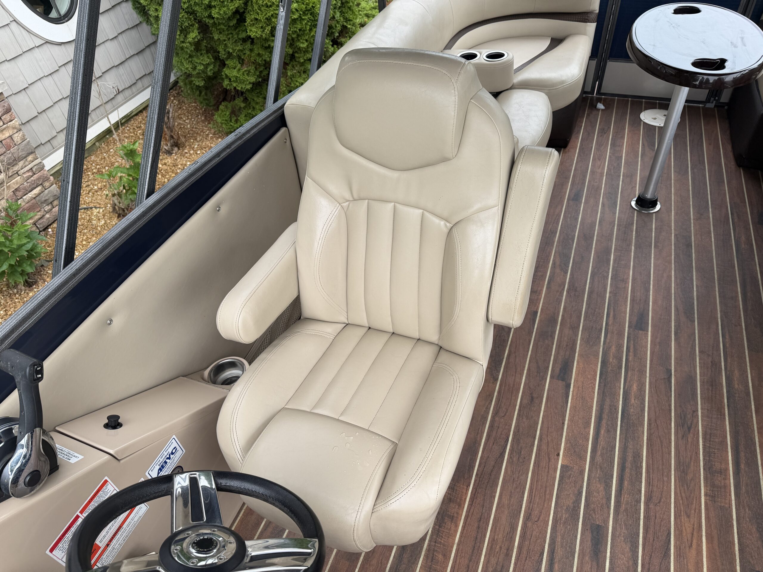 2015 Crest Classic 230 SLC Mercury 115hp Pro XS  Easy Cover & Sea Legs