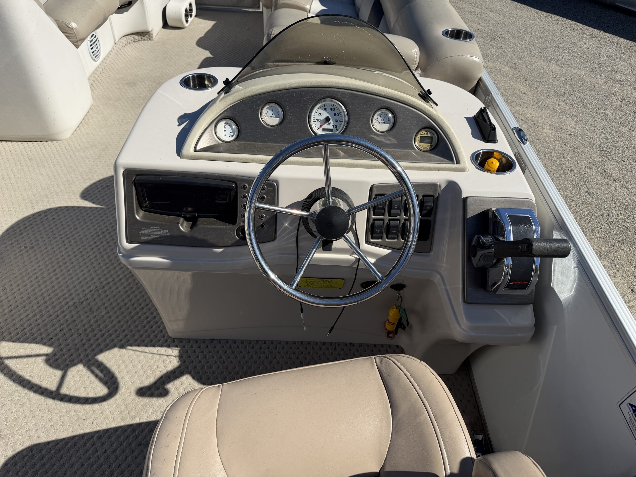 2008 Crest II 22 foot with Mercury 40hp