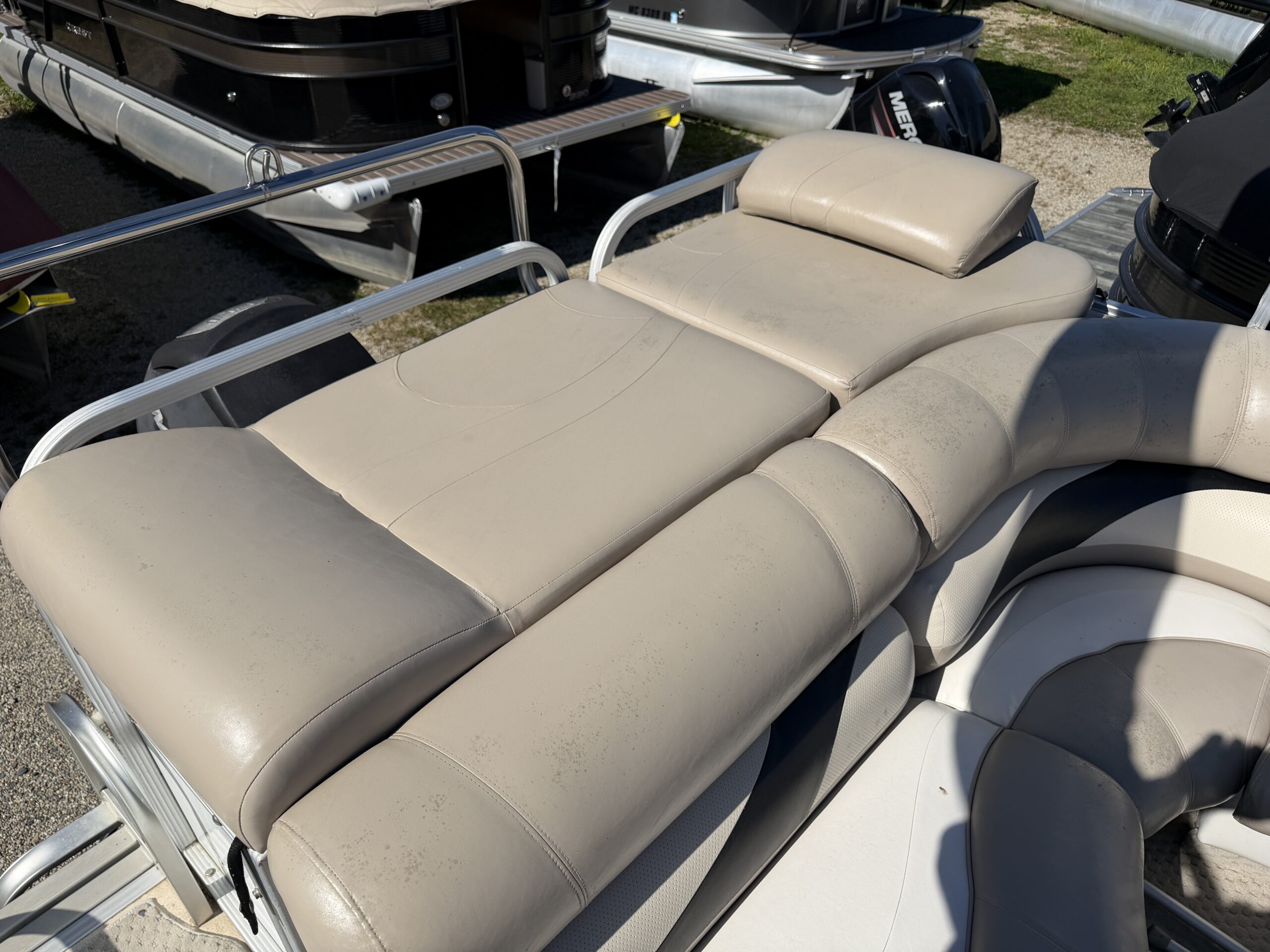 2008 Crest II 22 foot with Mercury 40hp