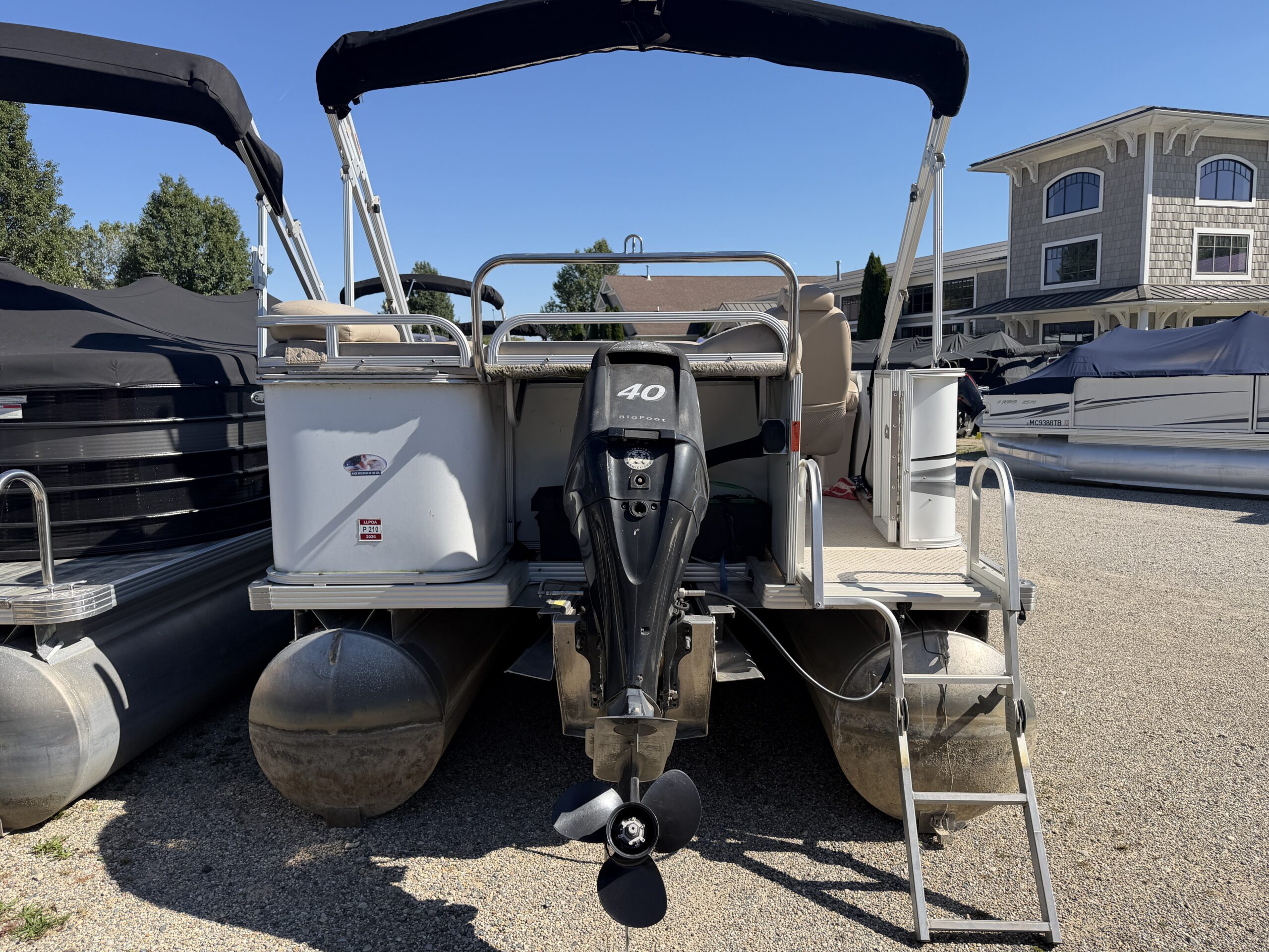 2008 Crest II 22 foot with Mercury 40hp