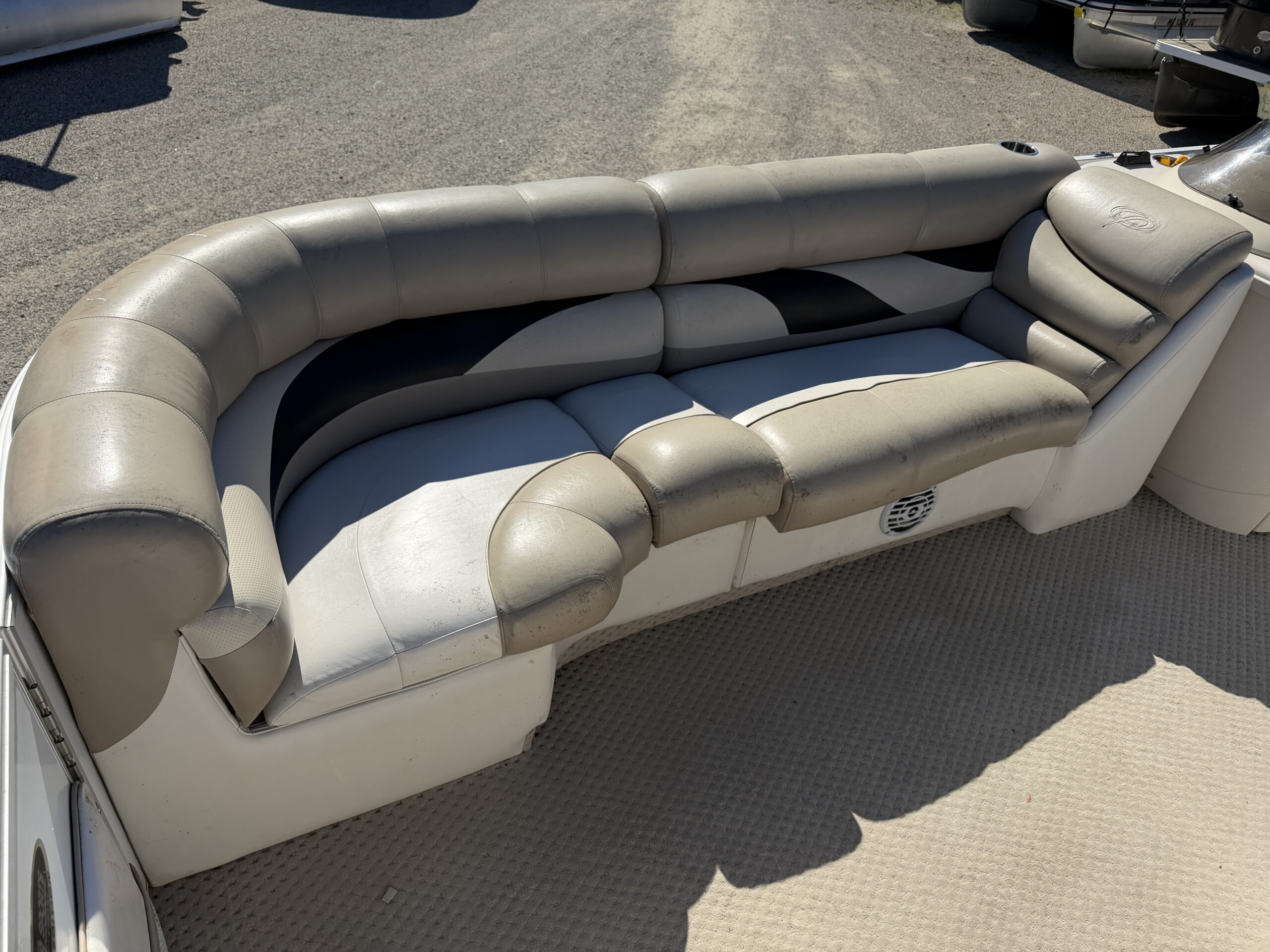 2008 Crest II 22 foot with Mercury 40hp