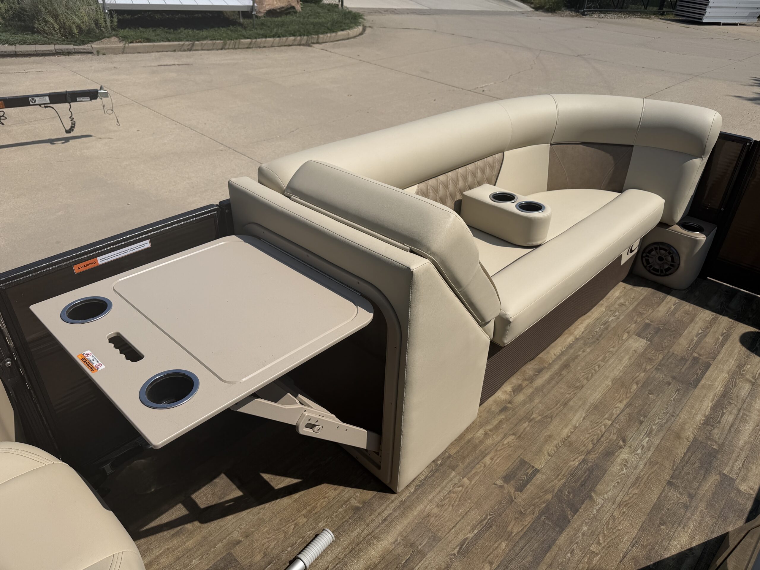 2020 Crest Classic DLX 220 SLRC Mercury 60hp  Easy Cover