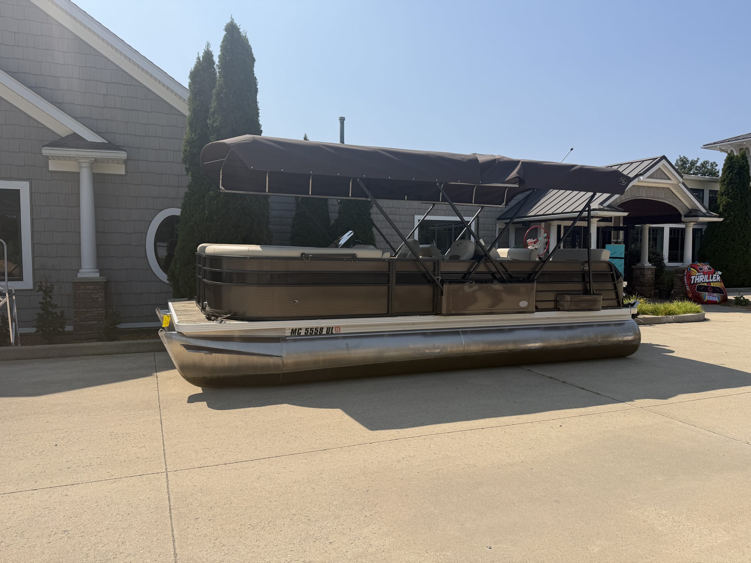 2020 Crest Classic DLX 220 SLRC Mercury 60hp  Easy Cover