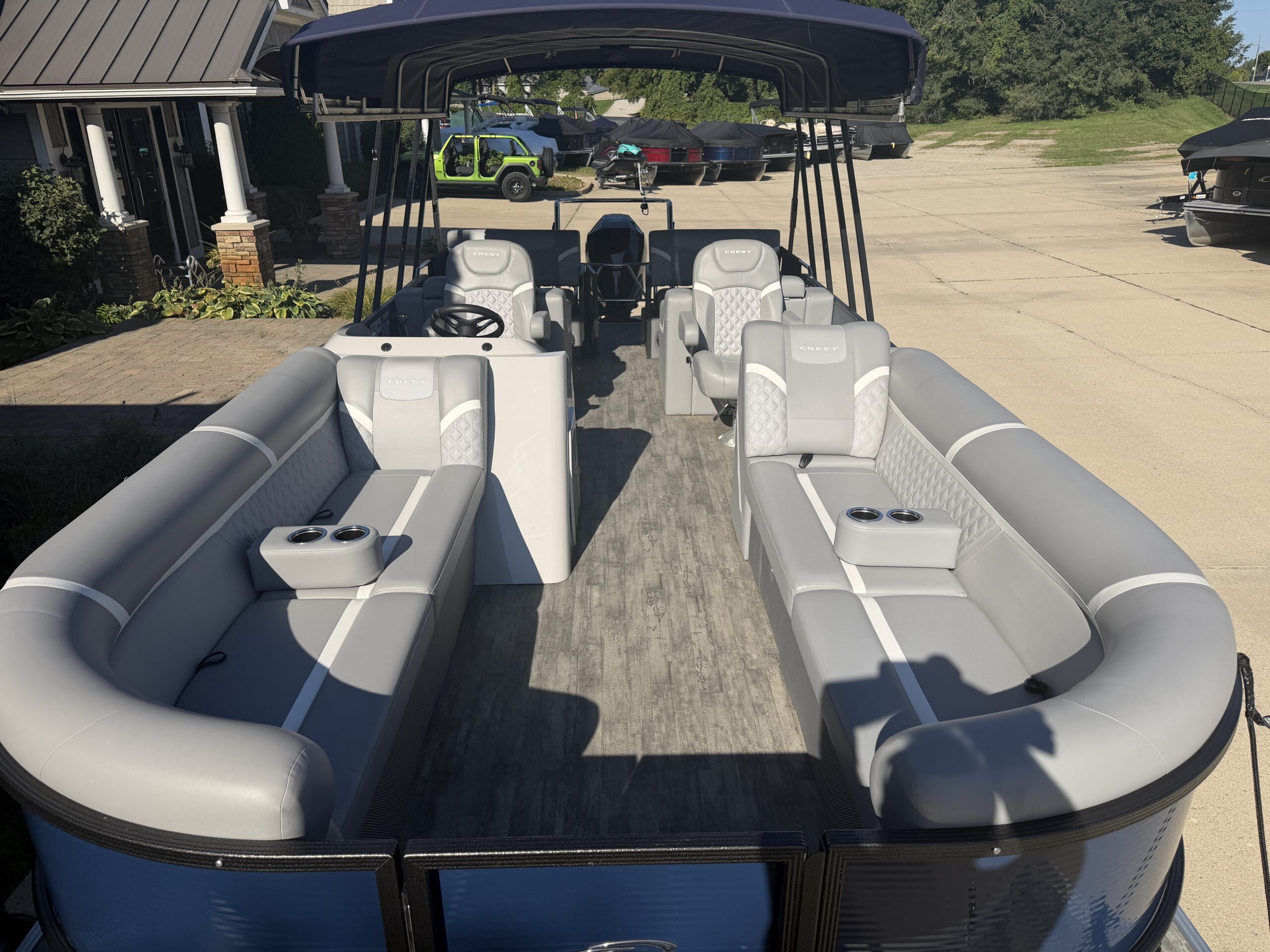 2023 Crest Classic DLX 240 SLRC Tri Toon  Mercury 200hp  Easy Cover