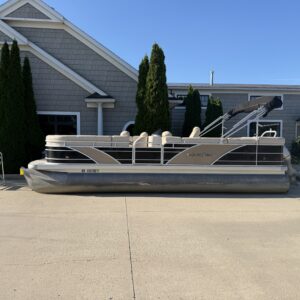 2012 Godfrey Aqua Patio 24'  Honda 90hp