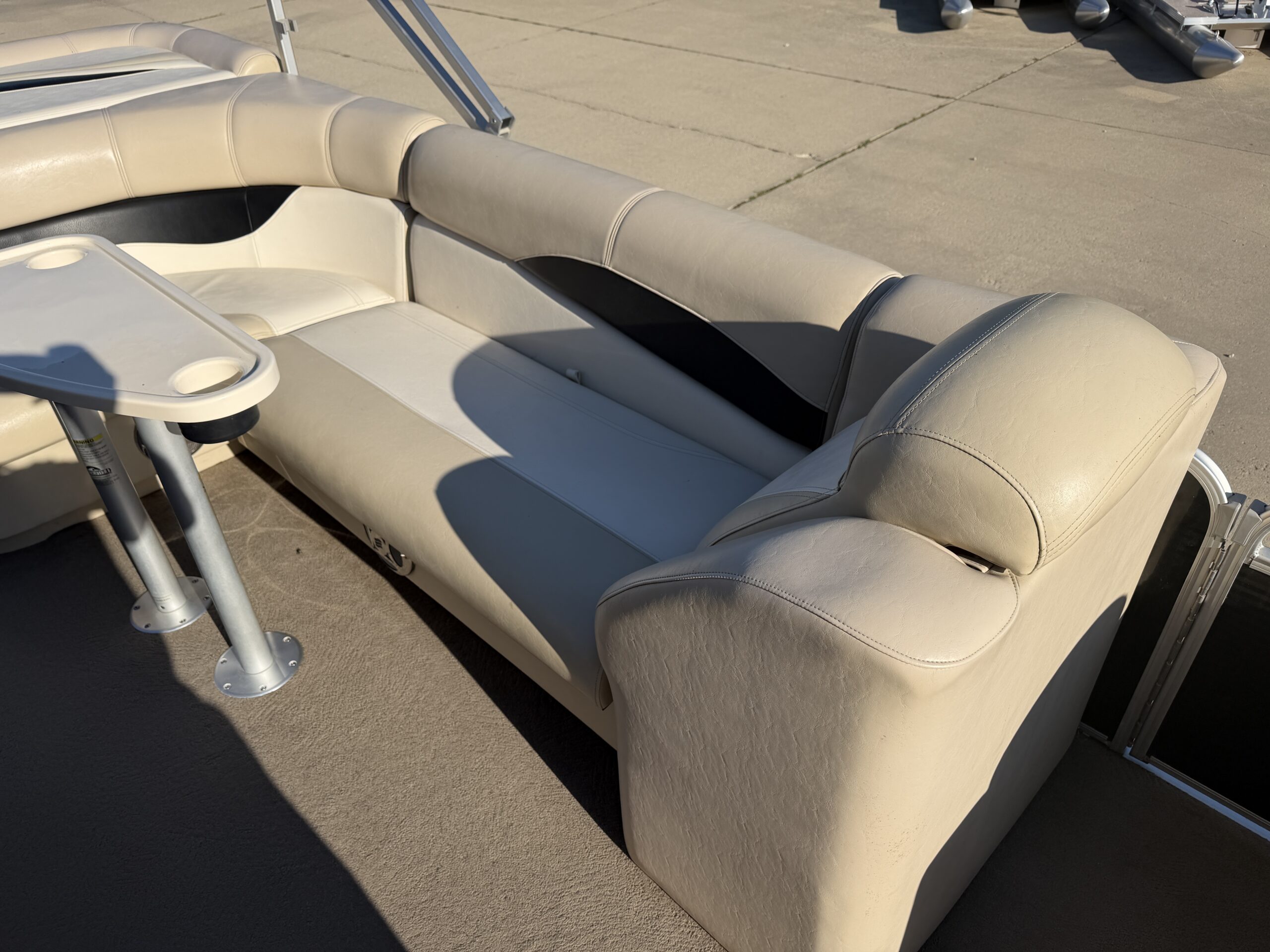 2012 Godfrey Aqua Patio 24'  Honda 90hp