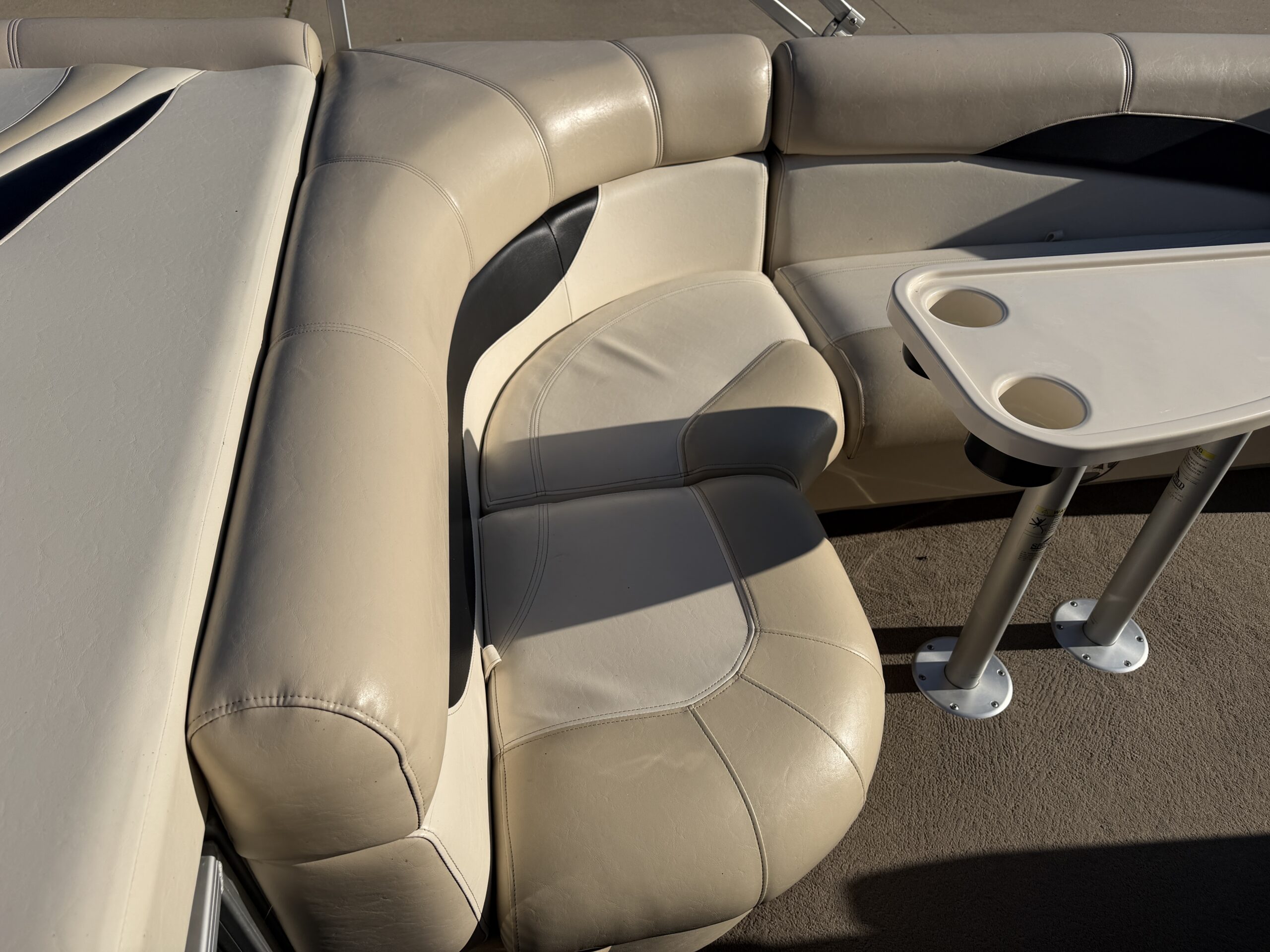 2012 Godfrey Aqua Patio 24'  Honda 90hp